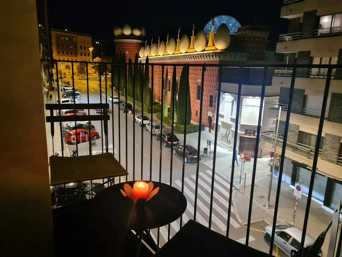 Apartamentos Enfrente Del Museo Dali Figueres  Figueres (Girona)