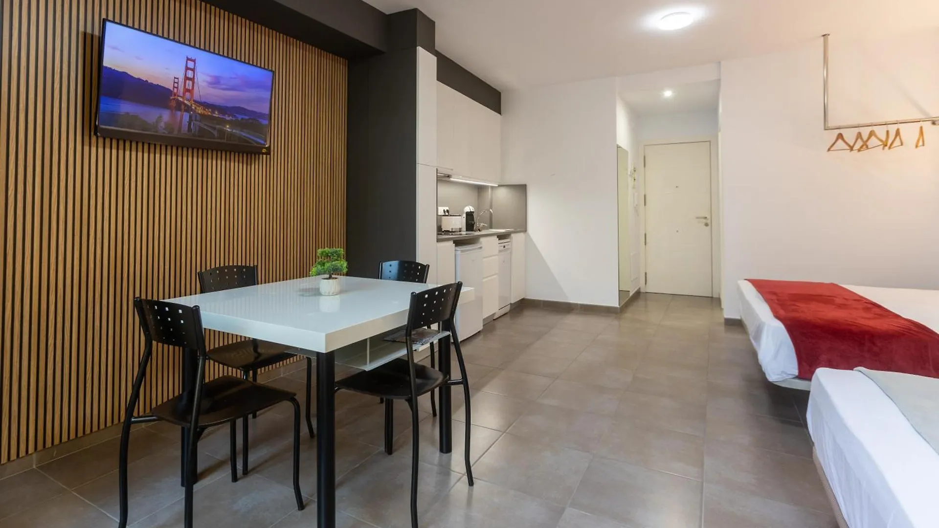 Apartamentos Enfrente Del Museo Dali Фигерас Испания