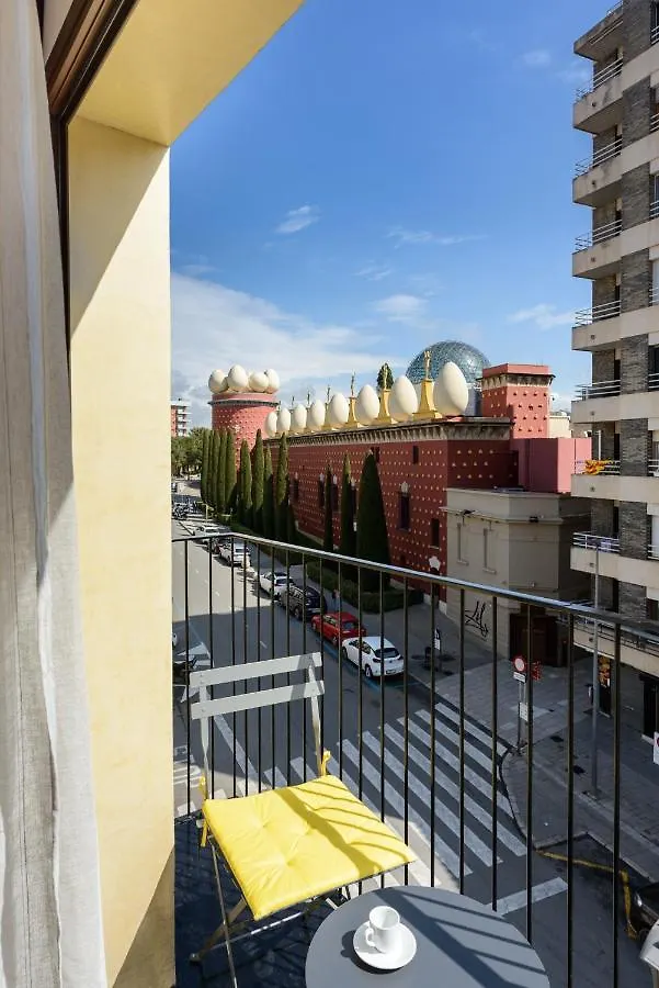 Apartamentos Enfrente Del Museo Dali Figueres  Apartment